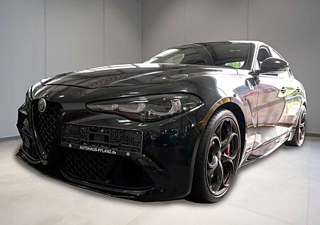 Alfa Romeo Giulia Quadrifoglio 2.9 V6 Bi-Turbo AT8 *KOMFORT-PAKET*KLIMA-PAKET*