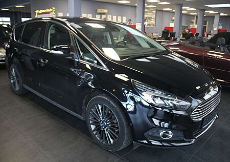 Ford S-Max 2.0 TDCi Aut. Allrad Titanium - 7-Sitzer