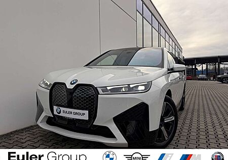 BMW iX xDrive 40 M-Sport AHK PANO H/K Parkass+ LCProf