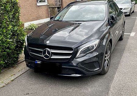 Mercedes-Benz GLA 200 (CDI) d 7G-DCT