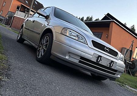 Opel Astra 1.6 Edition 100 Classic