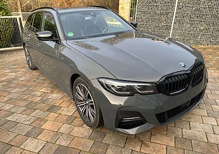 BMW 320 d M Paket Bremse Pano LivePR Laser Hifi ACC