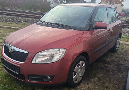 Skoda Fabia 1.4 Sedan Elegance, neu TÜV bei Bedarf