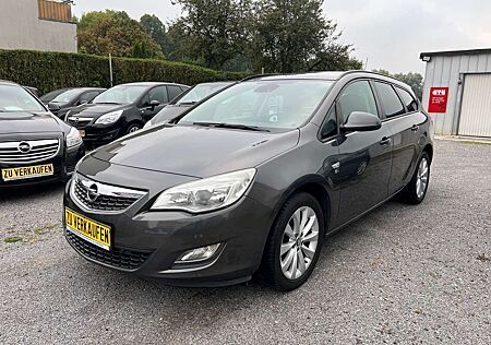 Opel Astra 1.4 Sports Tourer 150 Jahre - TÜV NEU/ PDC/ SHZ