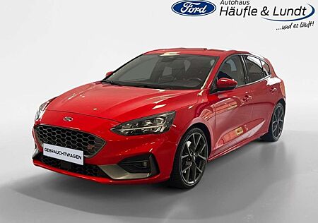 Ford Focus ST 2.3 Benzin AD Navi LED Sperrdiff. ACC Apple Car