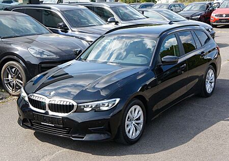 BMW 320 d Advantage *NAV*PDC*SHZ*CARPLAY*LED*LIVE*