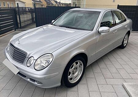 Mercedes-Benz E 200 Kompressor (211.042)