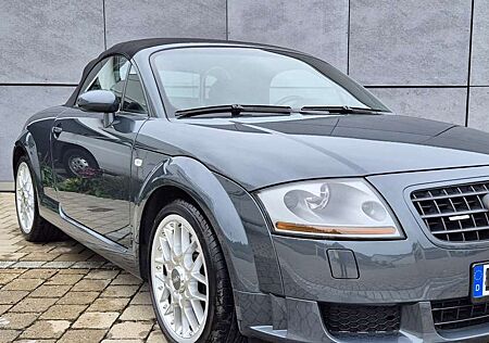 Audi TT 8N Roadster 3,2 VR6 Mokassin Schwarz Bose