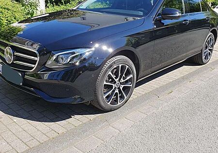 Mercedes-Benz E 220 d 4Matic