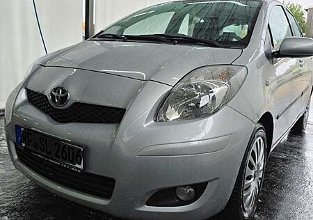 Toyota Yaris 1.33 VVT-i Multi Mode Life