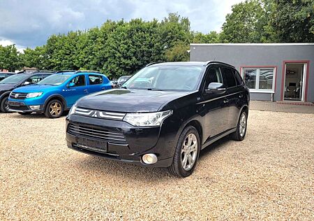 Mitsubishi Outlander Instyle 4WD*7Sitze*SR/WR+LMF*Navi*TÜV*