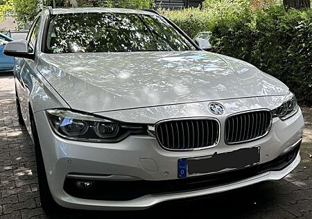 BMW 320d 320 Touring xDrive Aut. Edition Luxury