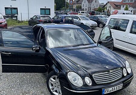 Mercedes-Benz E 240 Sammlerstück
