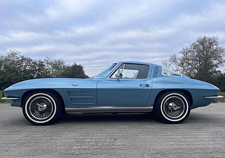 Chevrolet Corvette C2 Frame off, numbers match, 4-speed