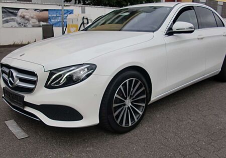 Mercedes-Benz E 200 E-Klasse Diesel d 9G-TRONIC Exclusive