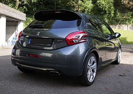 Peugeot 208 GTI 200 THP