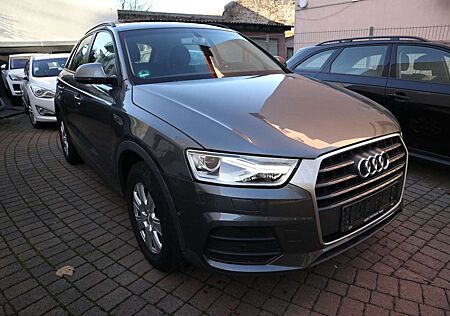 Audi Q3 basis 1.4 TFSI ACT Xenon Navi Kamera 1.Hand !