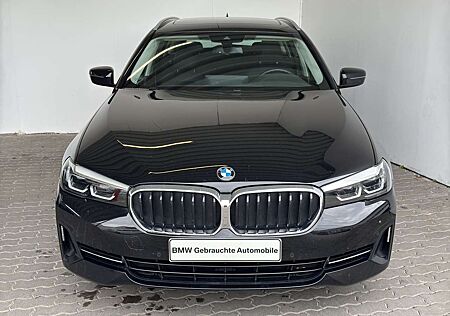 BMW 520 dA Tour. LiveCock.AHK.GSD.ParkAss.SHZ.Telef.
