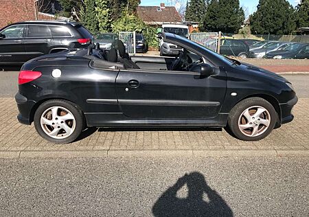 Peugeot 206 CC Cabrio mit Alufelgen HU/AU abgelaufen.