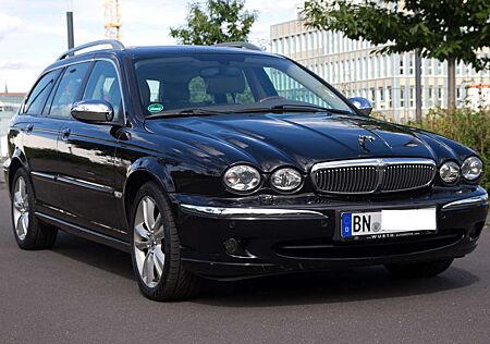 Jaguar X-Type Kombi: Automatik, Klima, Leder: sehr fein