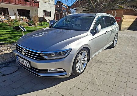 VW Passat Variant Volkswagen 2.0 TDI SCR DSG (BlueM. Tech) Highl