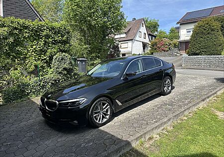 BMW 520 520d Aut.  BMW 520d G30 LCI | 52.500 KM | 190 PS