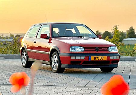 VW Golf GTI Volkswagen 2.0 16V