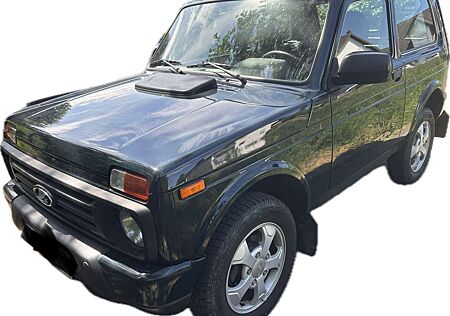 Lada Niva "URBAN"4x4+EFH+SHZG+LM+1.Hand+KEIN Gelände