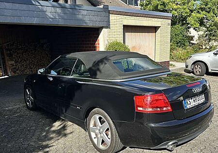 Audi Cabriolet 2.6 (E)