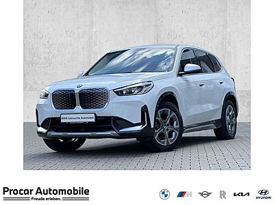 BMW iX1 xDrive30 xLine PA RFK DAB Shz CarPlay 18" LMR