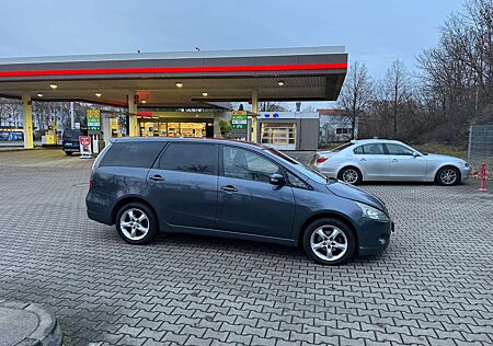 Mitsubishi Grandis Diesel 2.0 DI-D 7-Sitzer Intense