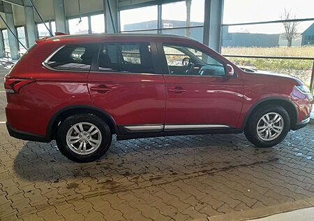 Mitsubishi Outlander 2.0 2WD