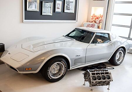 Chevrolet C3 Corvette mit Chrom