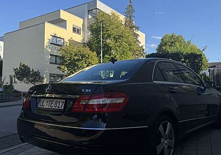 Mercedes-Benz E 350 CDI DPF BlueEFFICIENCY 7G-TRONIC Elegance