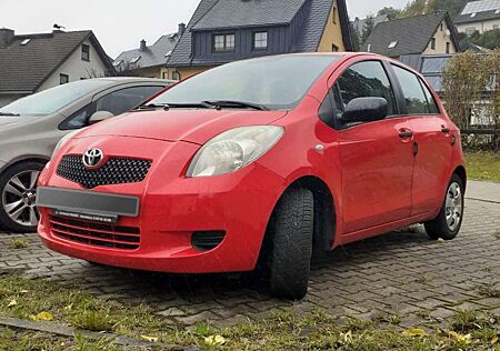 Toyota Yaris 1.0 VVT-i