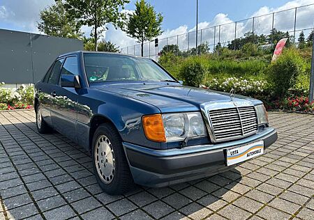 Mercedes-Benz 230 E/Leder/Klimaautomatik/SW-Reinig./Wurzelholz
