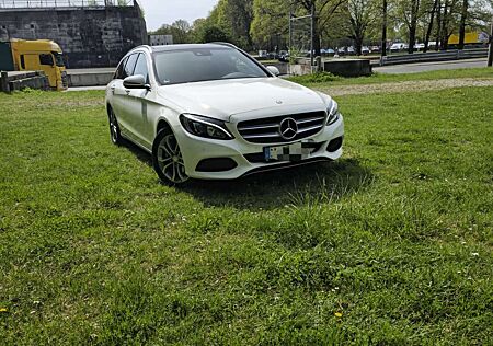 Mercedes-Benz C 220 (BlueTEC) d T 7G-TRONIC Avantgarde