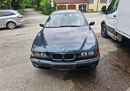 BMW 528i 528
