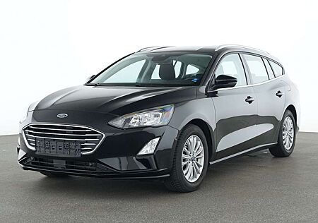 Ford Focus Turnier Titanium NAV LED TEMP PDC SHZ APPLINK