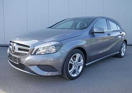 Mercedes-Benz A 180 URBAN NAVI/RFK/PDC