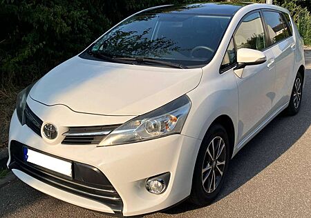 Toyota Verso Verso 1.8 Executive 2 JAHRE GARANTIE 7-Sitzer Panoramadach