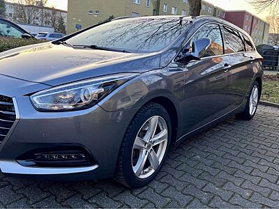 Hyundai i40 i40 Kombi blue 1.7 CRDi DCTStyle