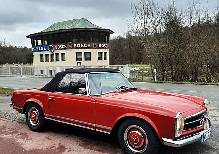 Mercedes-Benz SL 230 Pagode W113