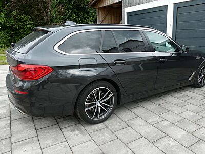 BMW 540 540d xDrive Touring Aut. - TOP GEPFLETGT -
