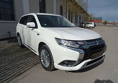 Mitsubishi Outlander PHEV Basis Spirit 4WD-Plug in Hybrid
