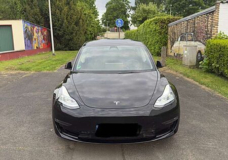 Tesla Model 3 Long Range .Allradantrieb Dual Motor