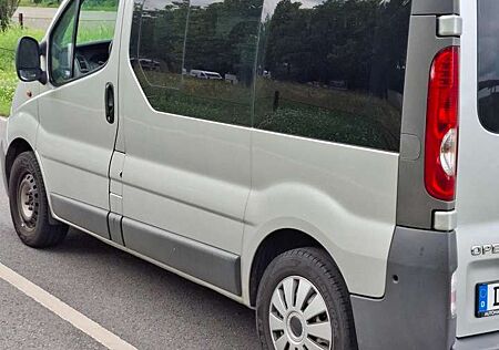 Opel Vivaro 2.5 CDTI L1H1 Life