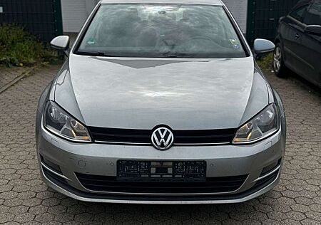 VW Golf Volkswagen VII Lim. Trendline BMT