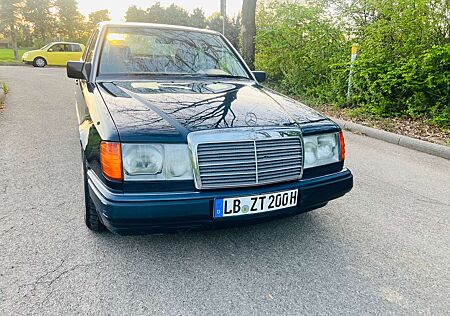 Mercedes-Benz E 200 Automatik H-Kennzeichen