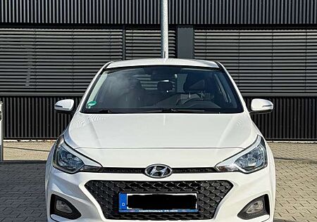Hyundai i20 1.2 55KW *1. Hand*Allwetter*Klima*Bluetooth